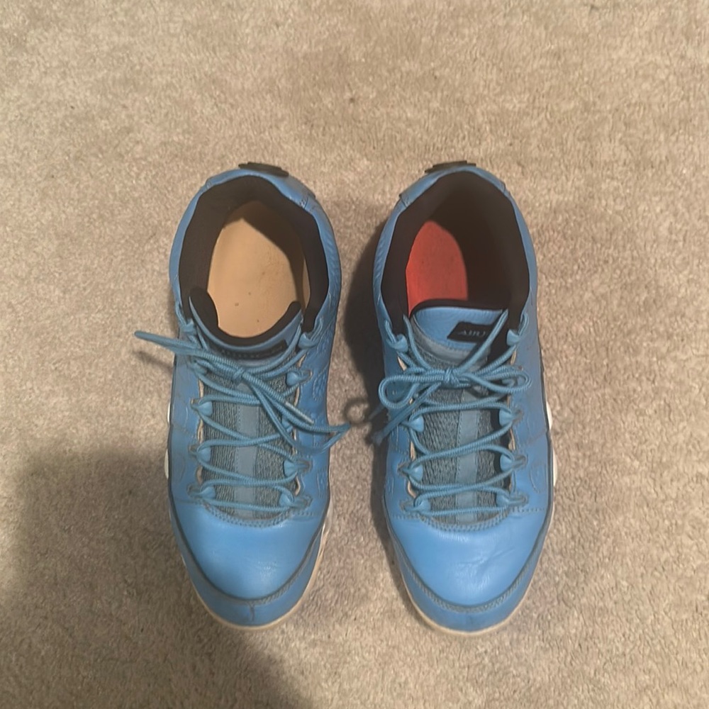 Blue Jordan’s with orthopedic insoles size 8
